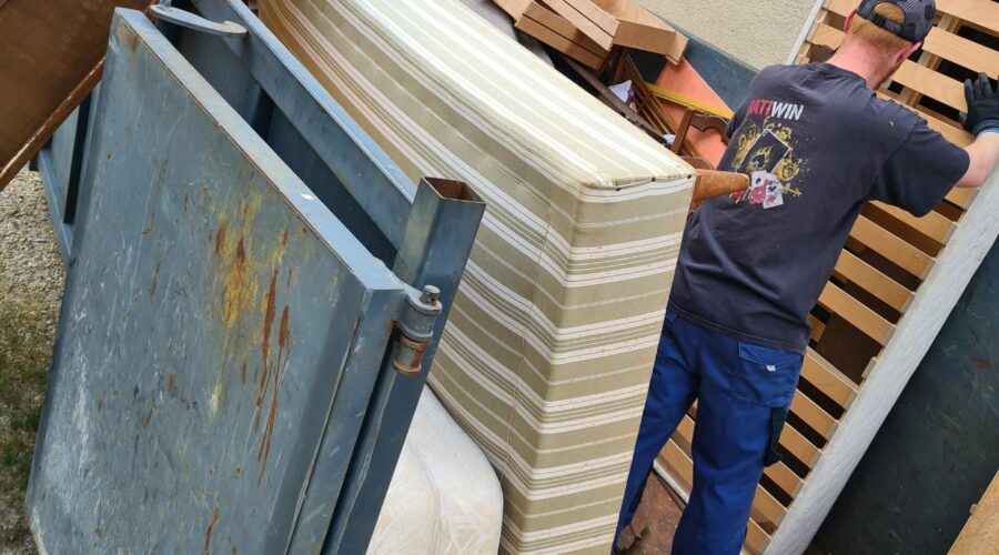 Comment bien choisir une entreprise de débarras ?